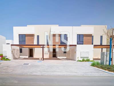 2 Bedroom Townhouse for Rent in Yas Island, Abu Dhabi - spacious 2BR + Maid Townhouse | Luxury living | Brand New