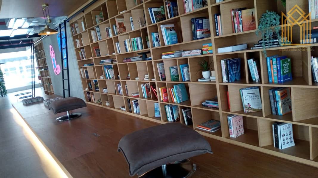 18 COMMON AREA. LIBRARY. jpeg
