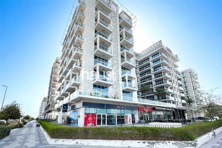 2 Bedroom Apartment for Rent in Dubai Studio City, Dubai - High Floor | Three Balconies | Shared Pool and Gym