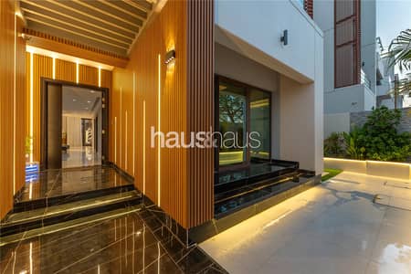 Upgraded | Furnished | Elevator | Skyline Views |