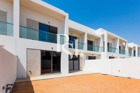 3 Bedroom Townhouse for Sale in Yas Island, Abu Dhabi - yas-acres-yas-isnd-abu-dhabi-3-bedroom-townhouse (12). jpg