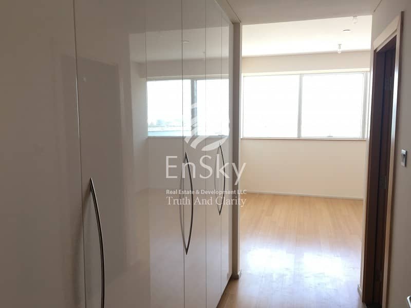 Best Deal! Vacant Spacious Apartment on Lower Floor