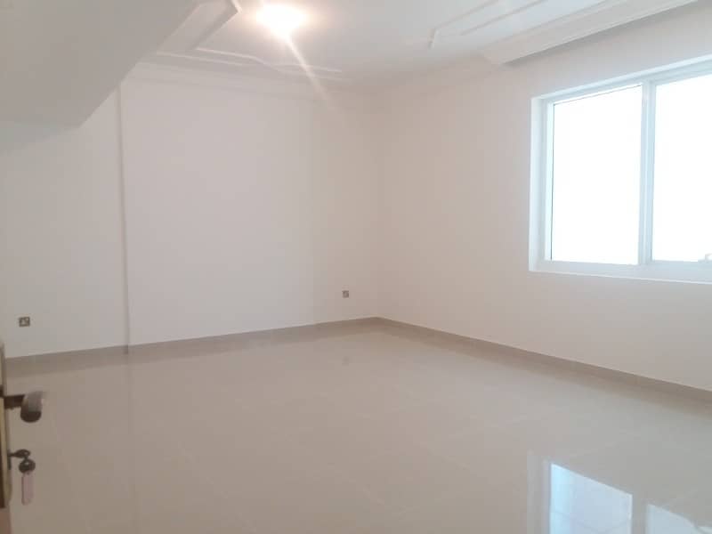 NEAT AND CLEAN 2BEDROOMS APPARTMENT FOR RENT 60,000AED AVAILABLE IN KHALIFA STREET