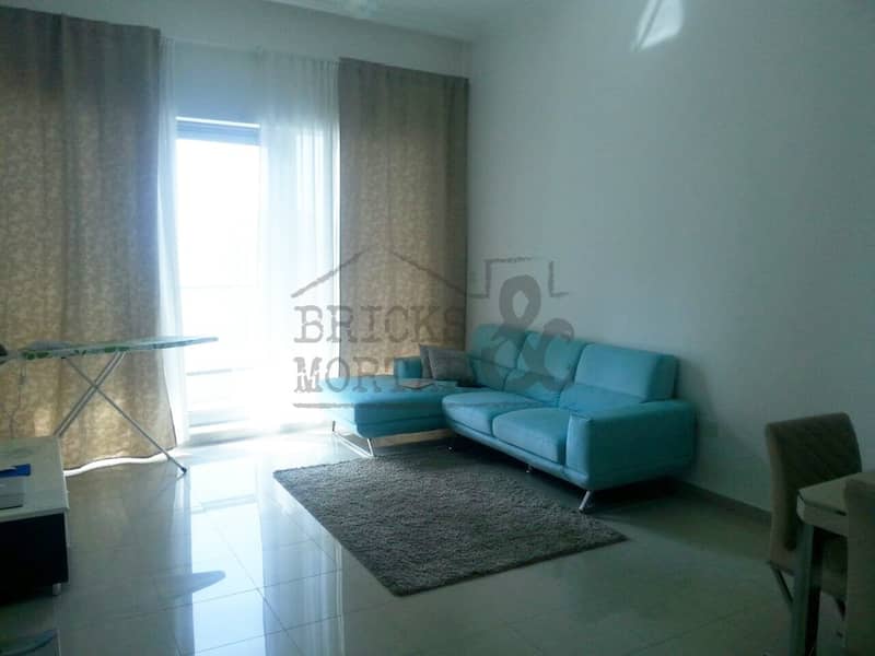 6 cheques High Floor large balcony with sea view