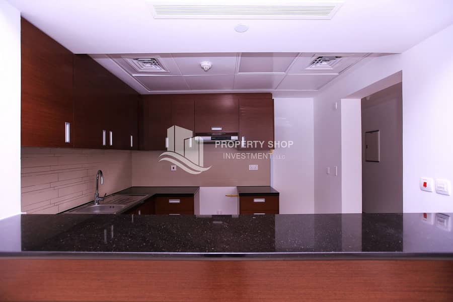 11 1-bedroom-apartment-al-reem-island-shams-abu-dhabi-gate-tower-3-kitchen-1. JPG