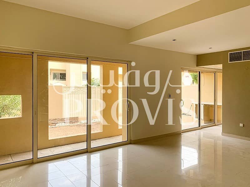 3 BR Townhouse! For Sale in Raha Garden