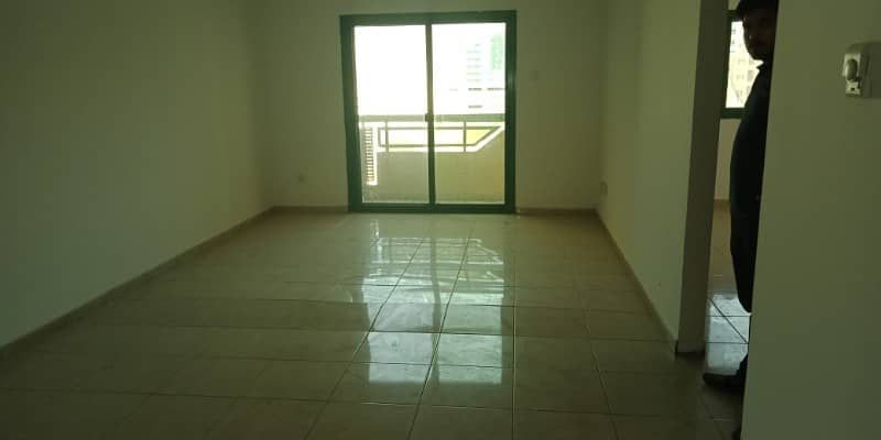 Luxury Offer Fabulous 2 BHK Apartment Central AC Just 25 k Balcony 2 washroom