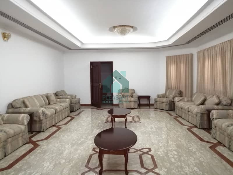 6 Br | Commercial Villa |Al  Wasl Road | Umm Suqeim 2