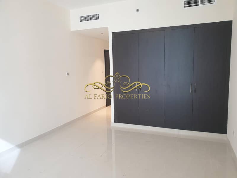 2 Luxurious & Modern Living at Sheikh Zayed Road