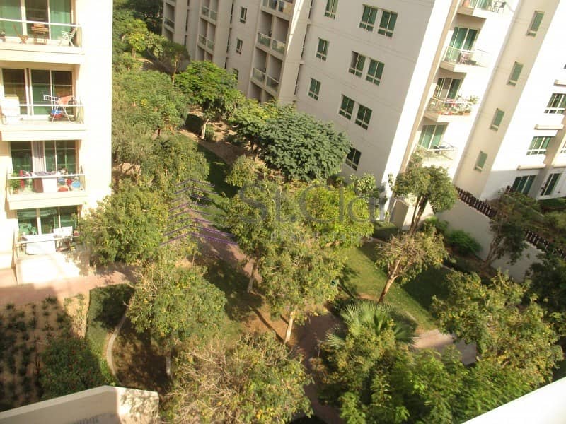 Corner Unit | Very Bright 1 Bed with Balcony