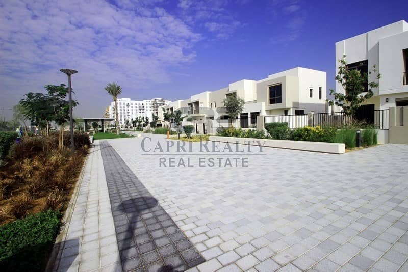 CHEAPEST VILLA IN DXB AED 550 PER SQFEET