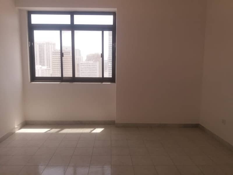 Bright and Spacious 3 Bedroom Apartment for only 90,000/yaer located  in  Khalifa St.