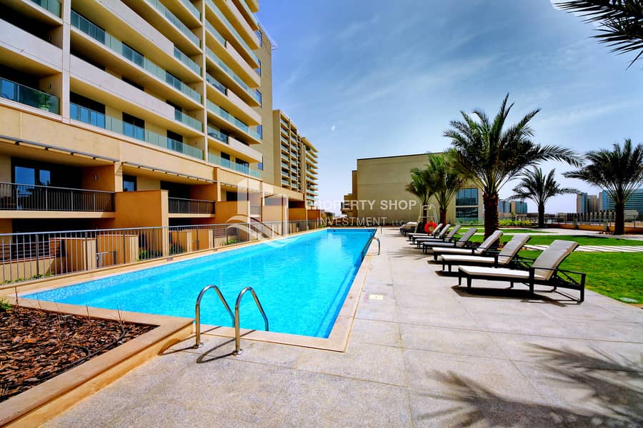 4 abu-dhabi-al-raha-beach-al-zeina-community-swimming-pool-2. JPG