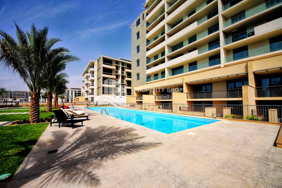 5 abu-dhabi-al-raha-beach-al-zeina-community-swimming-pool-4. JPG