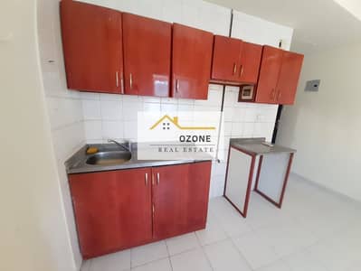 Ready to move //Spacious Studio//Close to Muwaileh Bus Station//Easy Exit to Dubai//