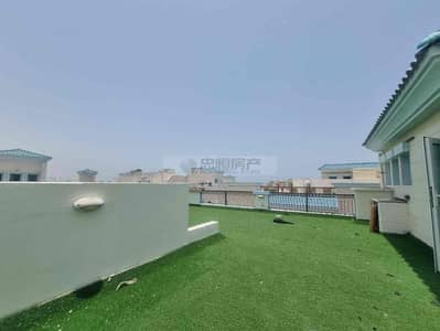 Private swimming pool | beachfront | en-suite