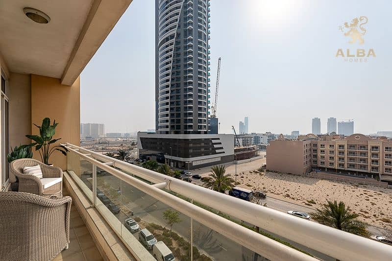 6 BALCONY. jpg