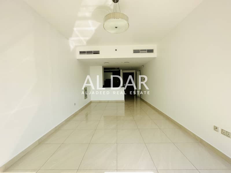Vacant | Chiller Free | Spacious | High Quality Vacant | Chiller Free | Spacious | High Quality