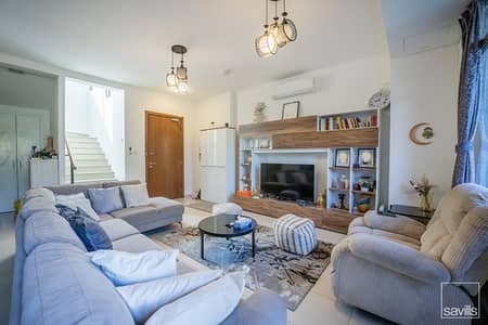 Single Row Large Plot | VACANT  | Pool Park View