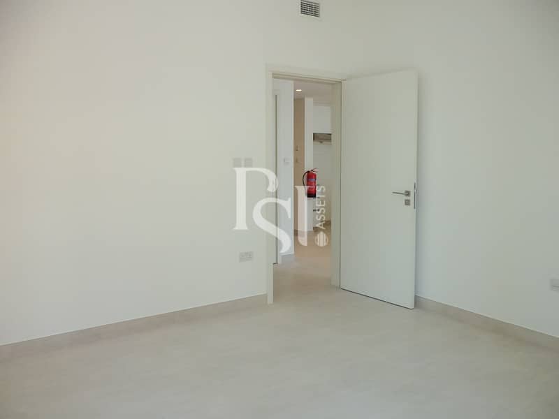2 the-bridges-shams-abu-dhabi-al-reem-island-bedroom (7). JPG