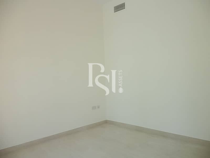 4 the-bridges-shams-abu-dhabi-al-reem-island-bedroom (15). JPG