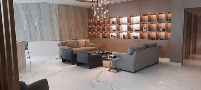 READY TO MOVE IN || LAGON VIEW || SPACIOUS LAYOUT