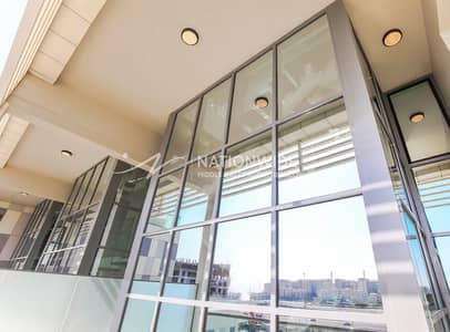 Vacant| 2BR Duplex| Stunning Views| Waterfront