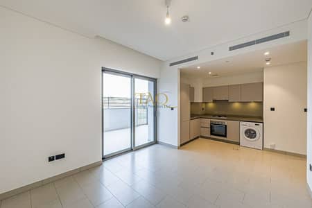 Big Layout  |  Direct Access to Pool  & Amenities
