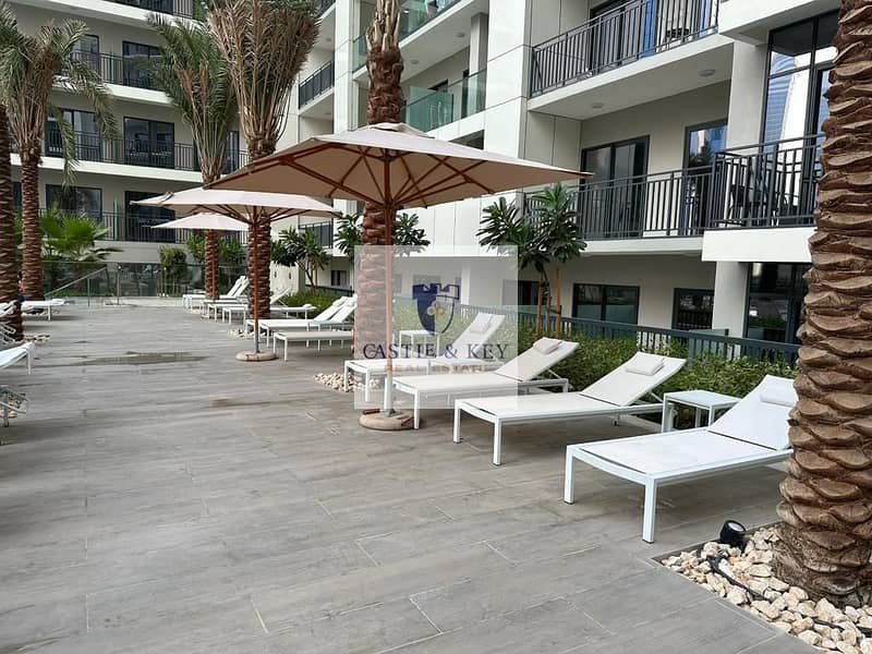 16 Zada Sunbeds . jpg