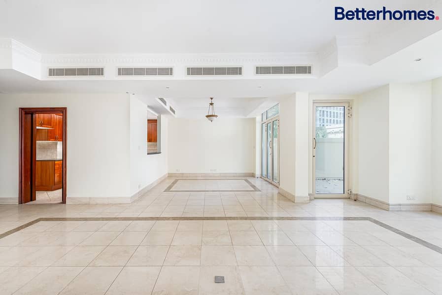 Private Garden | Maids Room | Chiller Free Private Garden | Maids Room | Chiller Free