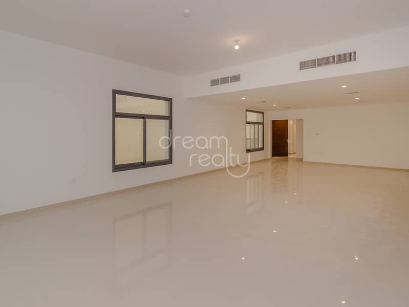 3 Al Dana Villas - Villa 121 - 4BR - Sajitha-2. jpg