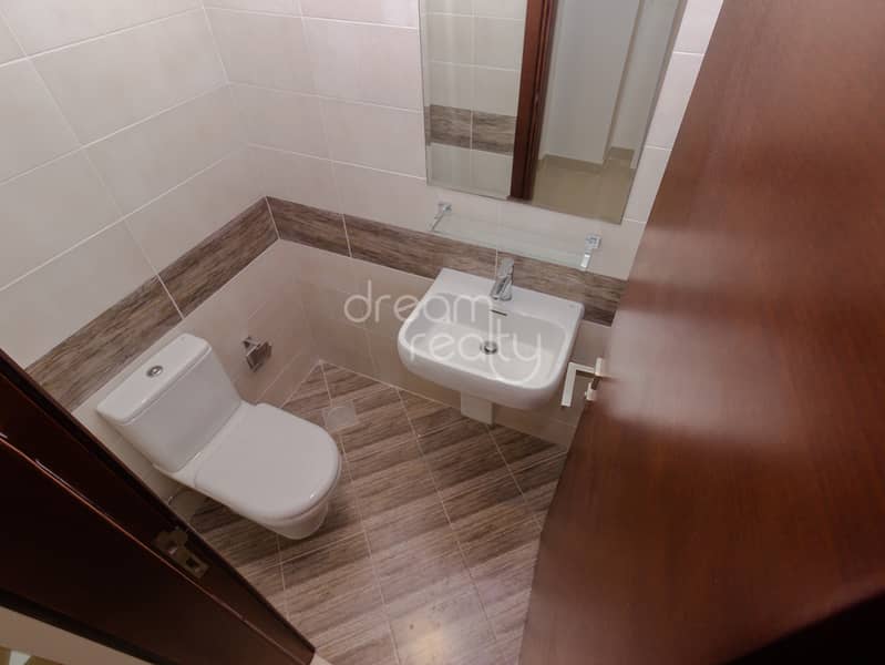 10 Al Dana Villas - Villa 121 - 4BR - Sajitha-11. jpg