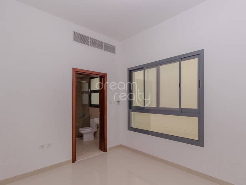 14 Al Dana Villas - Villa 121 - 4BR - Sajitha-16. jpg
