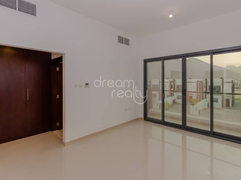23 Al Dana Villas - Villa 121 - 4BR - Sajitha-29. jpg
