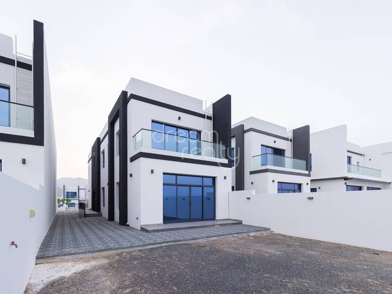 30 Al Dana Villas - Villa 121 - 4BR - Sajitha-38. jpg