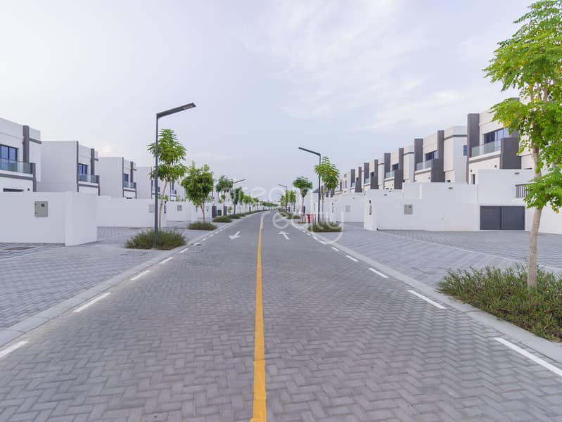 33 Al Dana Villas - Villa 121 - 4BR - Sajitha-42. jpg