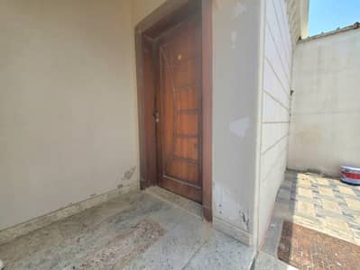 HIGH QUALITY STUDIO WITH PRIVATE ENTRANCE JUST 1500 PRICE WITH SAPRATE KITCHEN FULL FINISHING EXCELLENT BATHROOM CLOSE TO SHABIYA IN MBZ