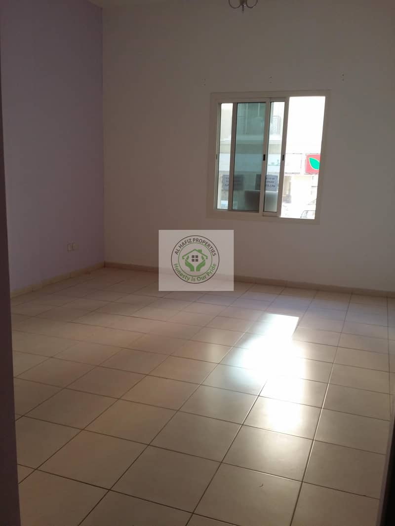 very nice studio in emirates cluster for sale 250000