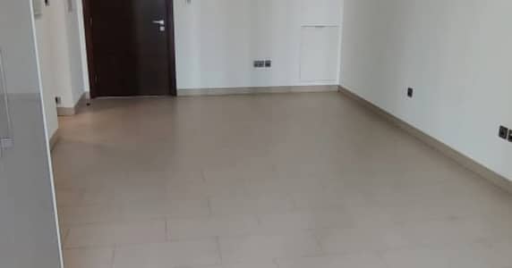 spacious and bright Studio for sale