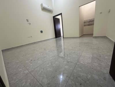 AWESOME NICE 1 BHK WITH SEPARATE BEAUTIFUL KITCHEN SEPARATE WASHROOM AVAILABLE PRIME LOCATION IN MBZ CITY