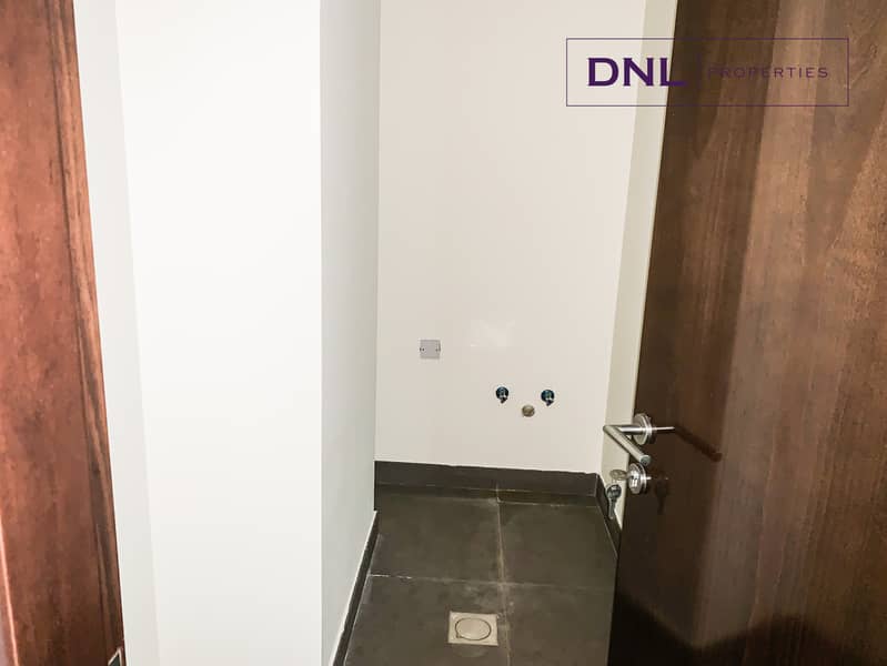 4 Prime Location | Huge Balcony | Near SZR