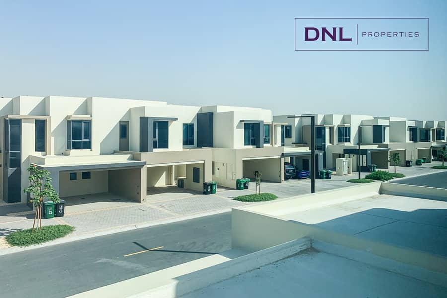 10 Stunning offer | Multiple options available | Call back