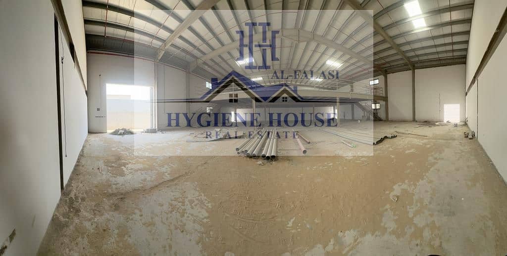 Warehouse for annual rent in Umm Al Thoub, Umm Al Quwain, area 10,000