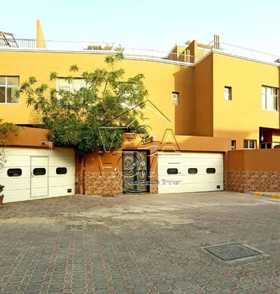 BEST PRICE! 4 MASTER BED VILLA W/ SWIMMING POOL BEST PRICE! 4 MASTER BED VILLA W/ SWIMMING POOL