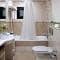 4 bathroom 01. jpg