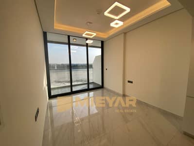 Samana Golf. Large windows, first resident, rear view, furnished kitchen