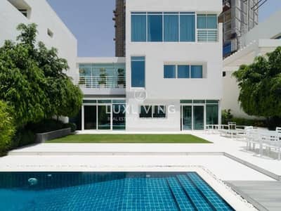 Luxurious | Great Location | Private Elevator