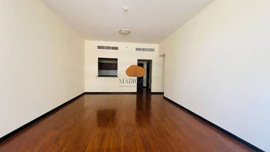 Vastu, Large 2bed+M, Lake Views, Vacant