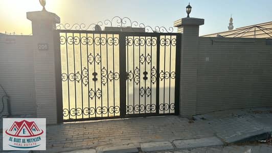 house on the main street, residential and commercial, divided into two houses and two meters in Al-Talaa