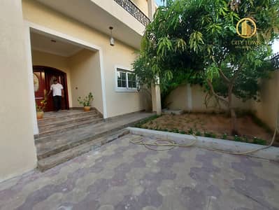Luxury 4 bedroom double story villa! All master rooms! Maids room! Garden area! Al khaledia beach area